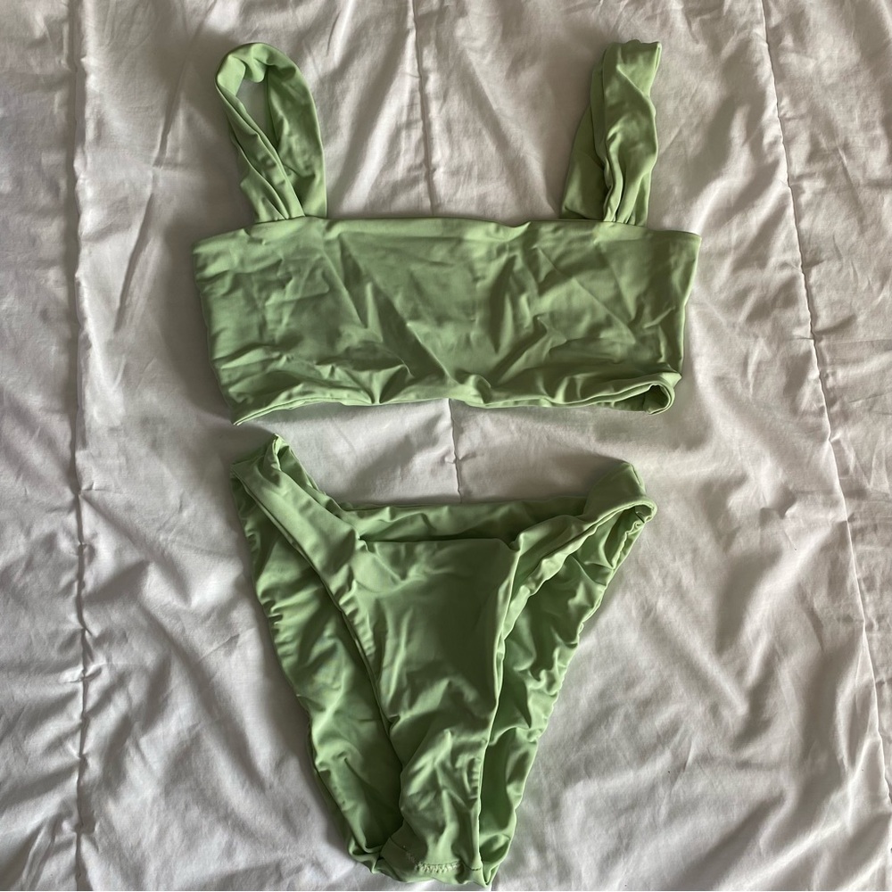 Green bikini set